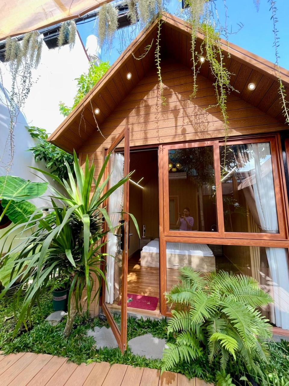 La Garden Homestay Long Xuyen Bagian luar foto