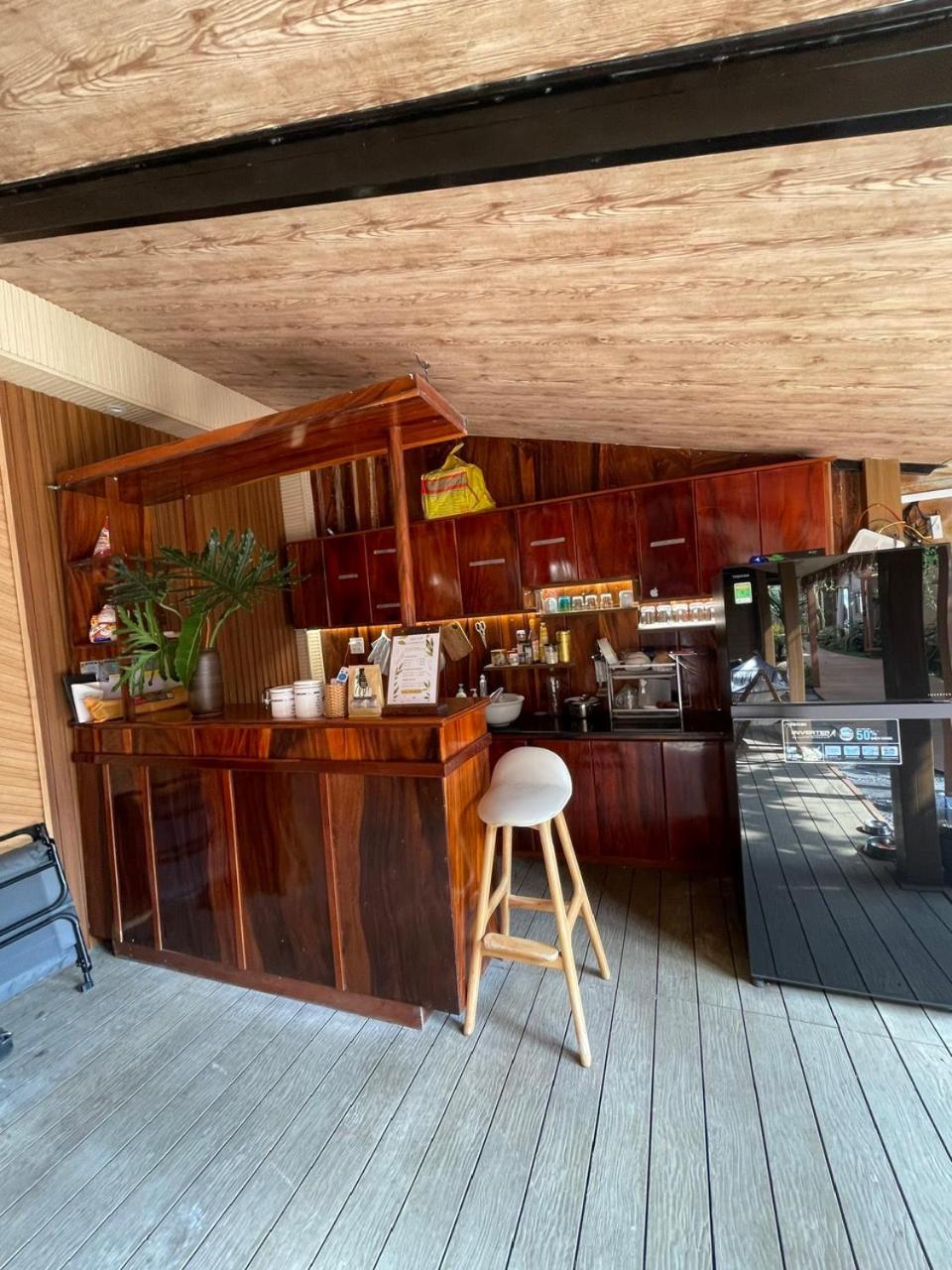 La Garden Homestay Long Xuyen Bagian luar foto