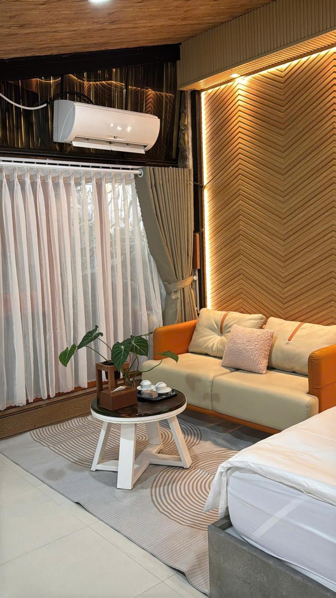 La Garden Homestay Long Xuyen Bagian luar foto
